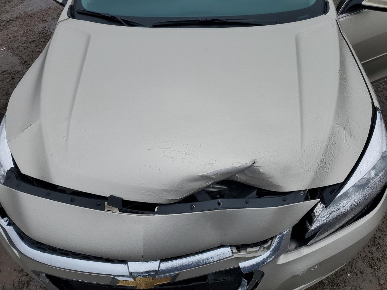 2016 Chevrolet Malibu - Image 12