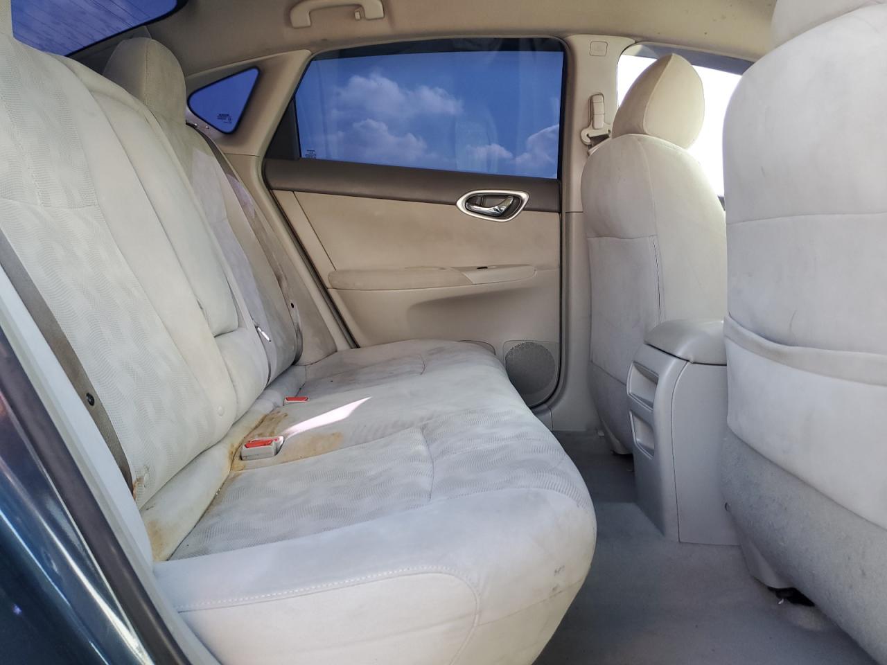 2013 Nissan Sentra - Image 10