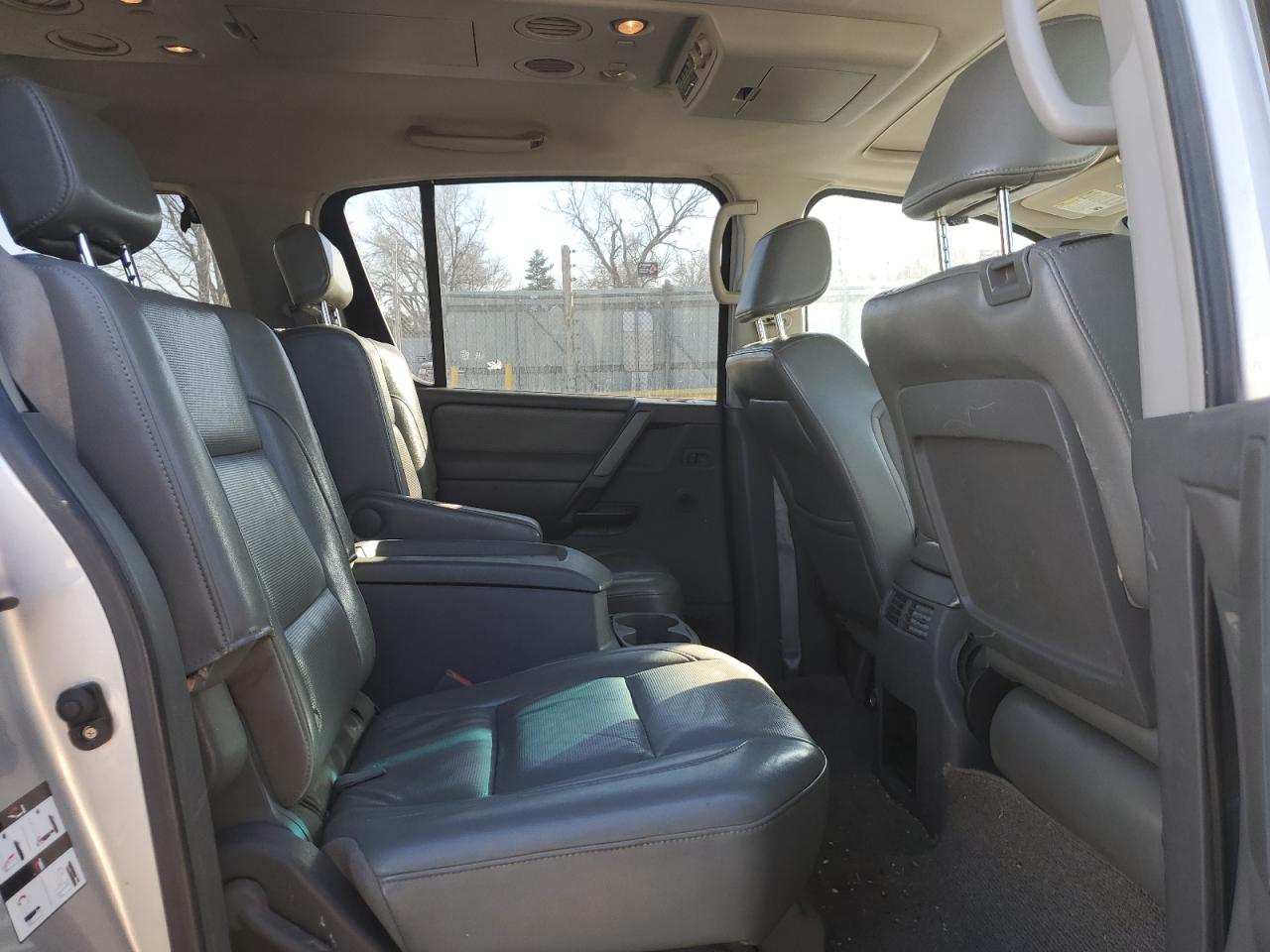 2005 Nissan Armada - Image 11