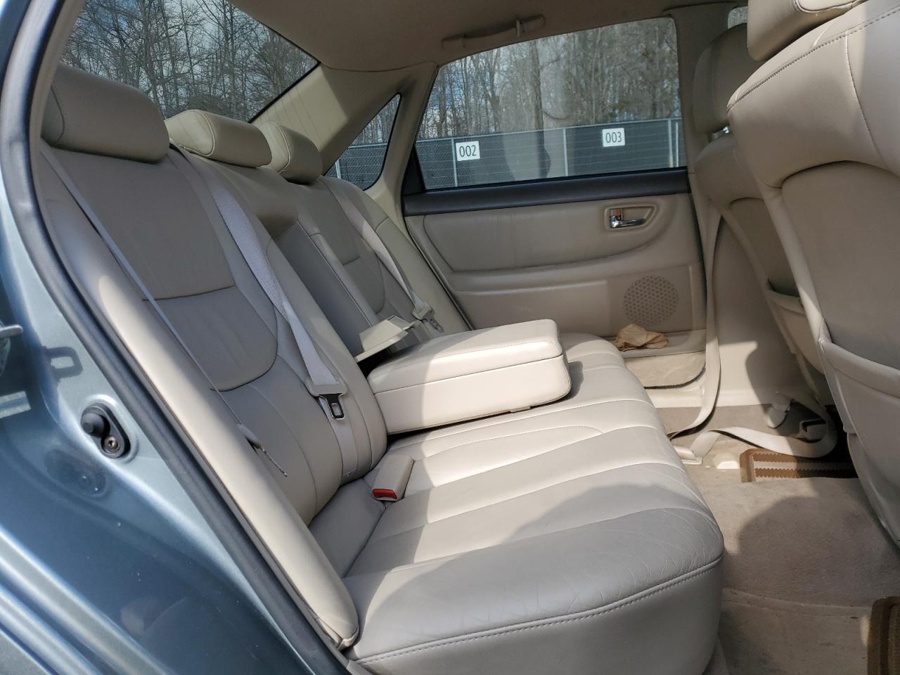 2004 Toyota Avalon - Image 11