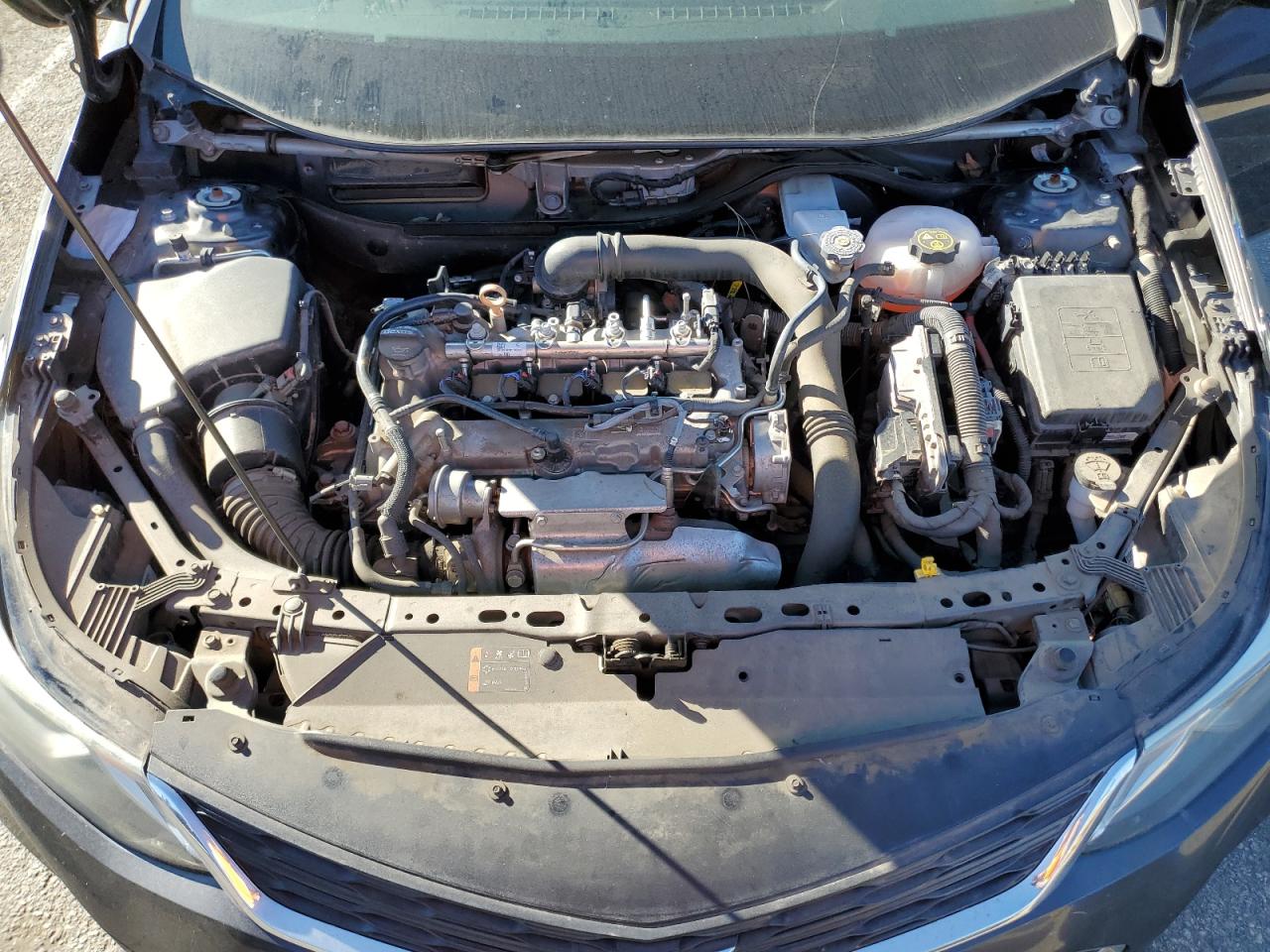 2017 Chevrolet Cruze - Image 11