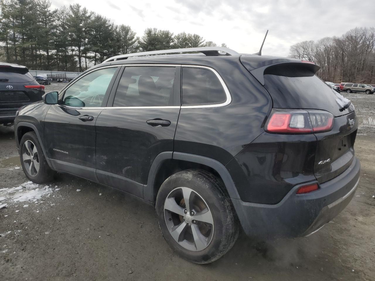 2019 Jeep Grand Cherokee - Image 2
