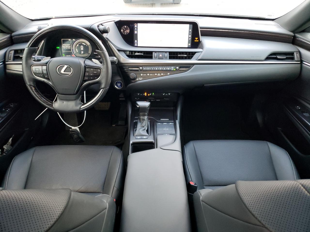 2019 Lexus ES - Image 8