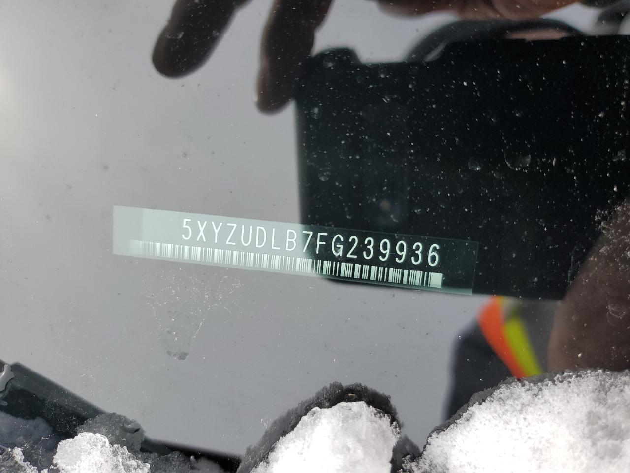 2015 Hyundai Santa Fe - Image 13