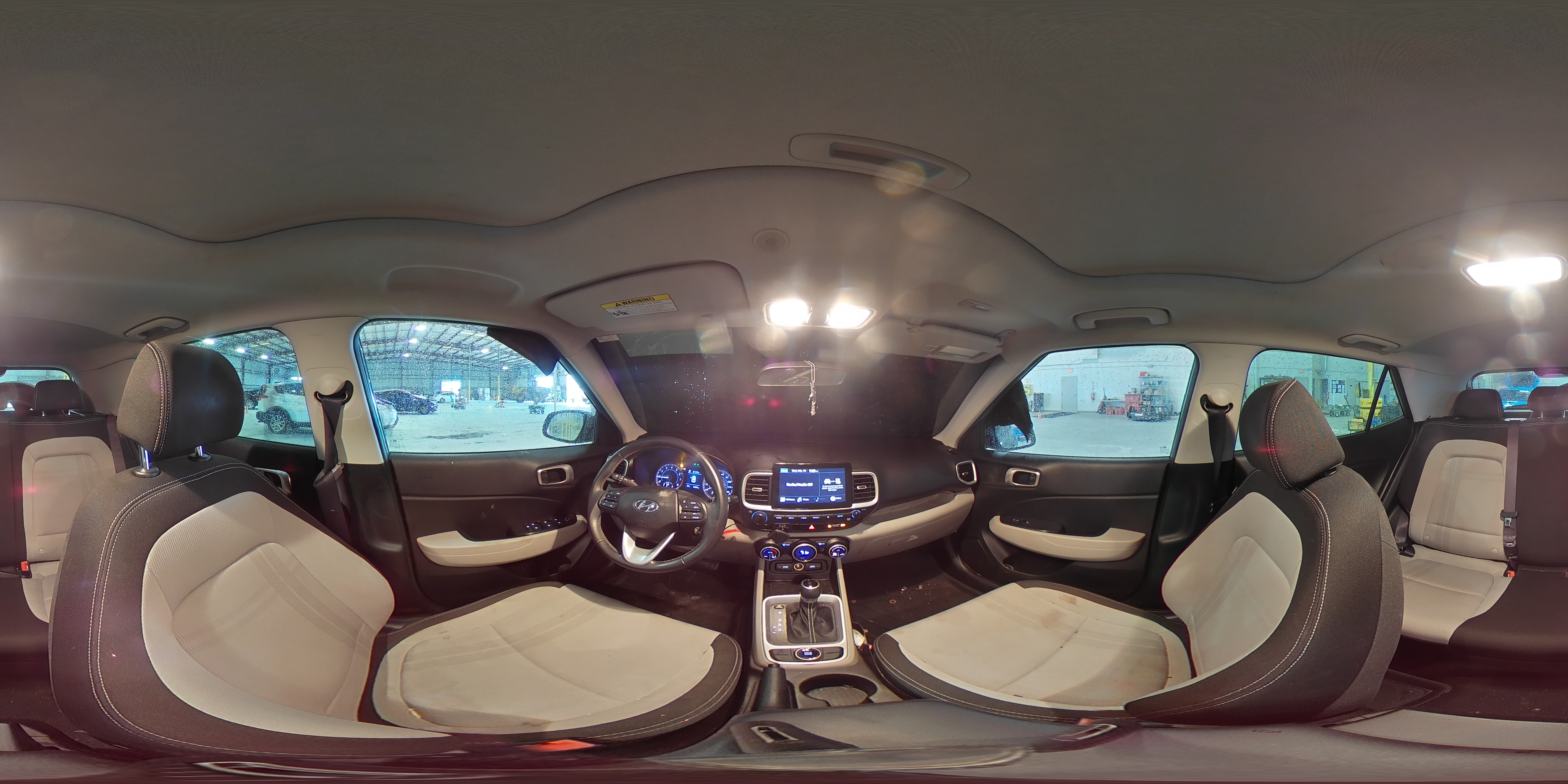 2022 Hyundai Venue - Image 13