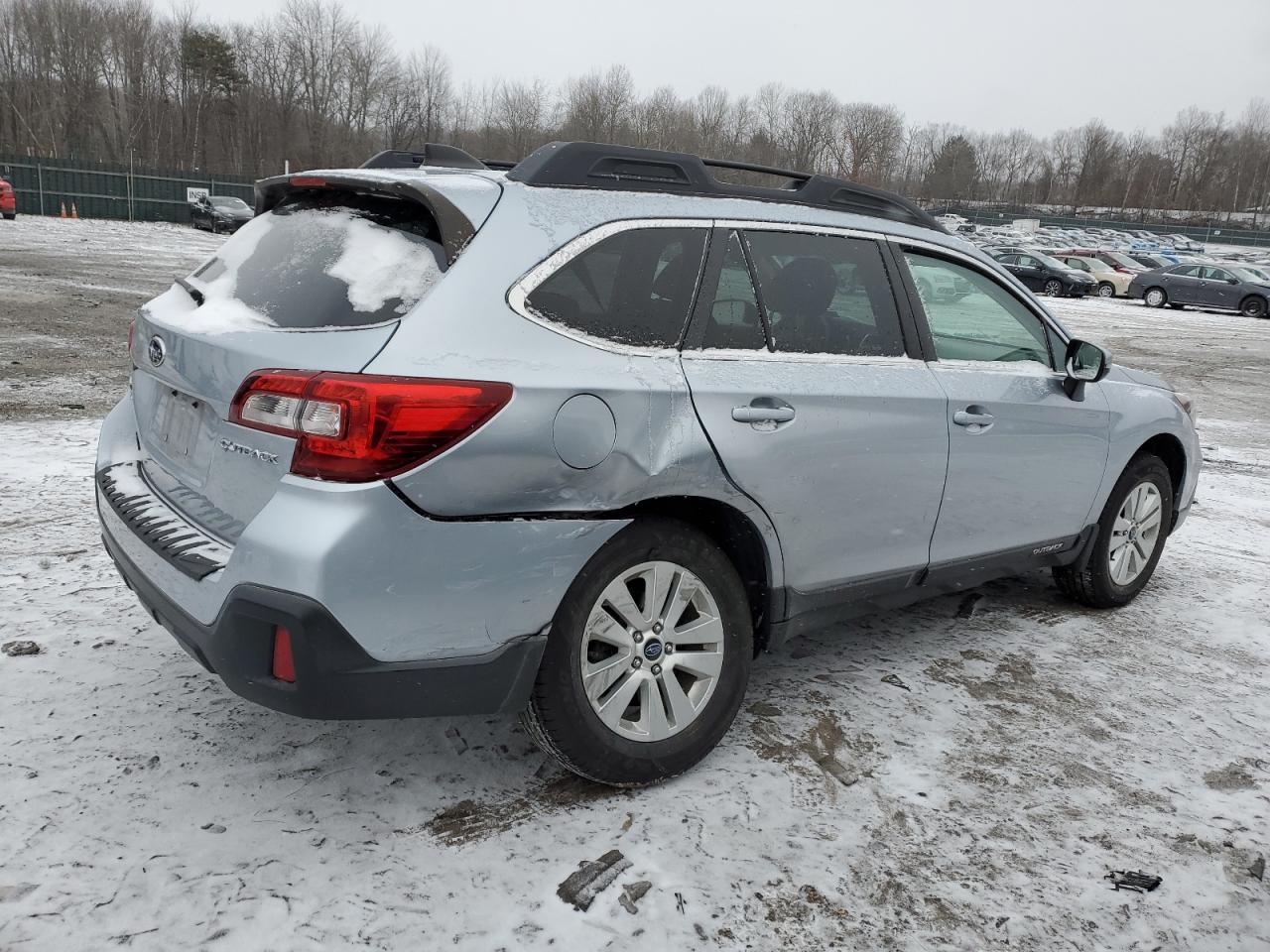 2018 Subaru Outback - Image 3
