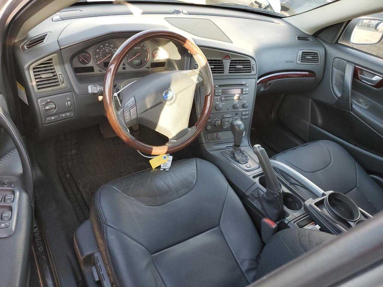 2003 Volvo XC70 - Image 8