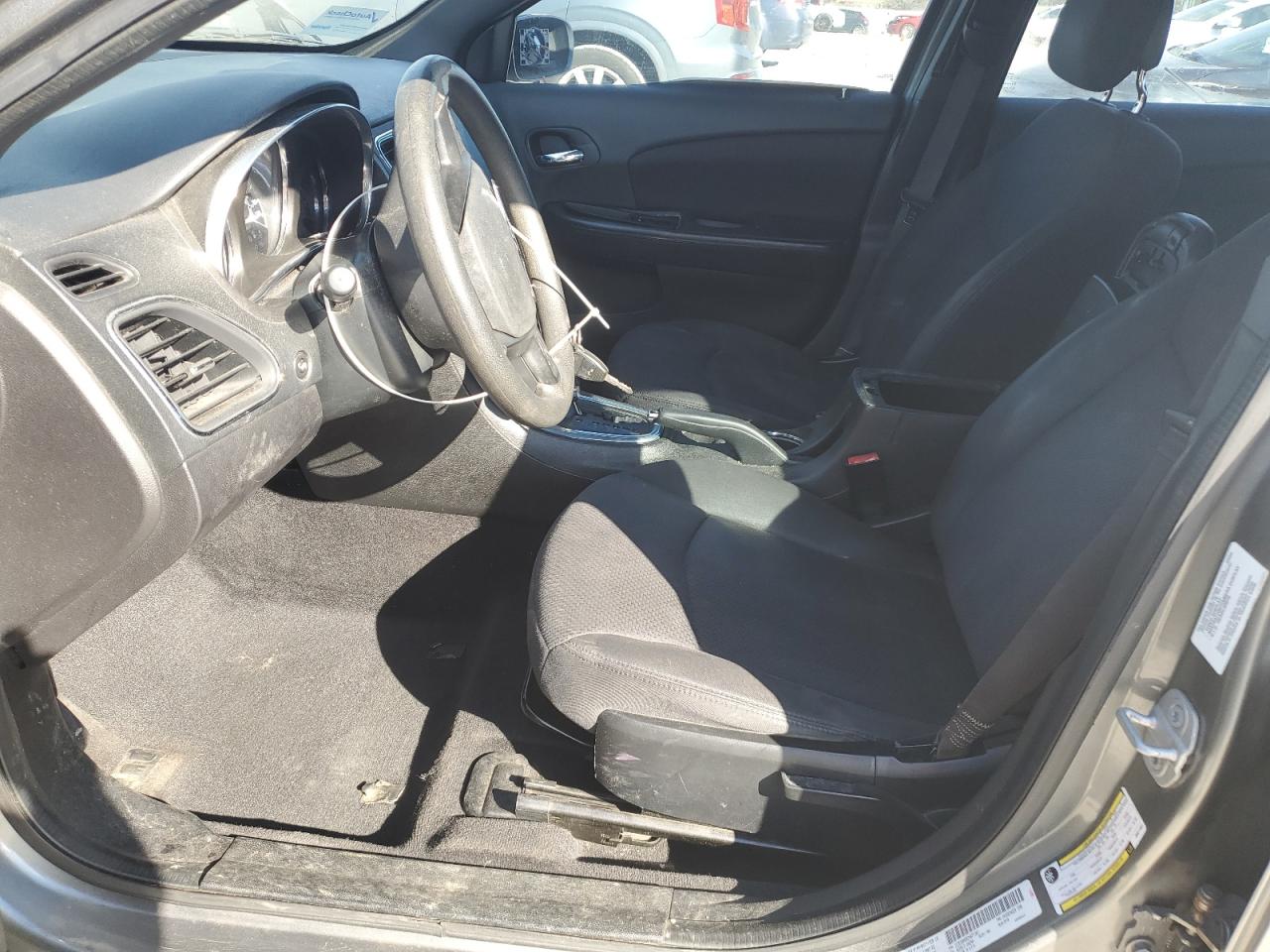 2013 Chrysler 200 - Image 7