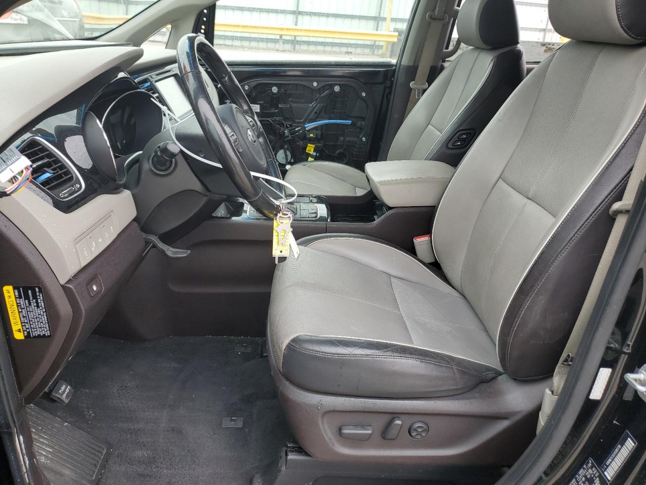 2018 Kia Sedona - Image 7