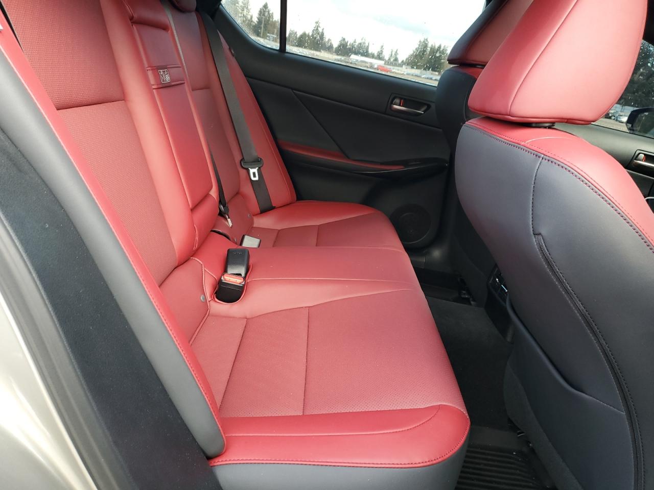 2022 Lexus IS - Image 10