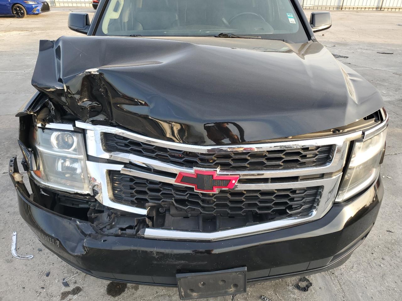 2019 Chevrolet Suburban - Image 12