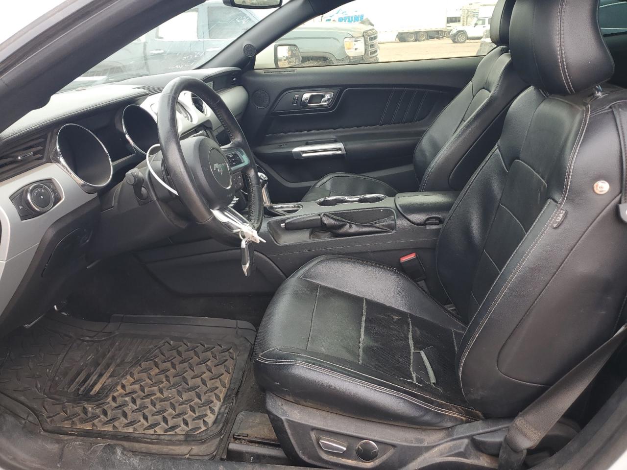 2015 Ford Mustang - Image 7