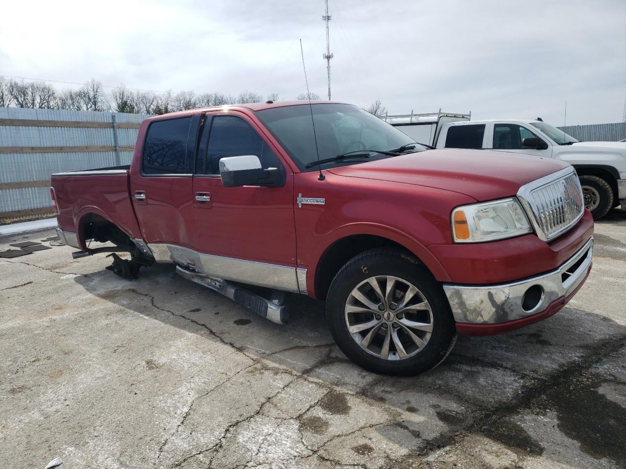 2008 Lincoln Mark LT - Image 4