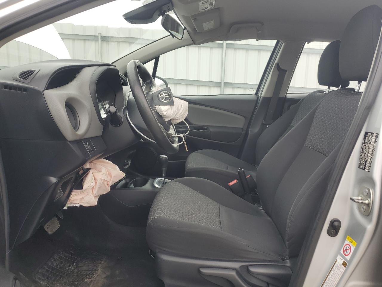 2017 Toyota Yaris - Image 7