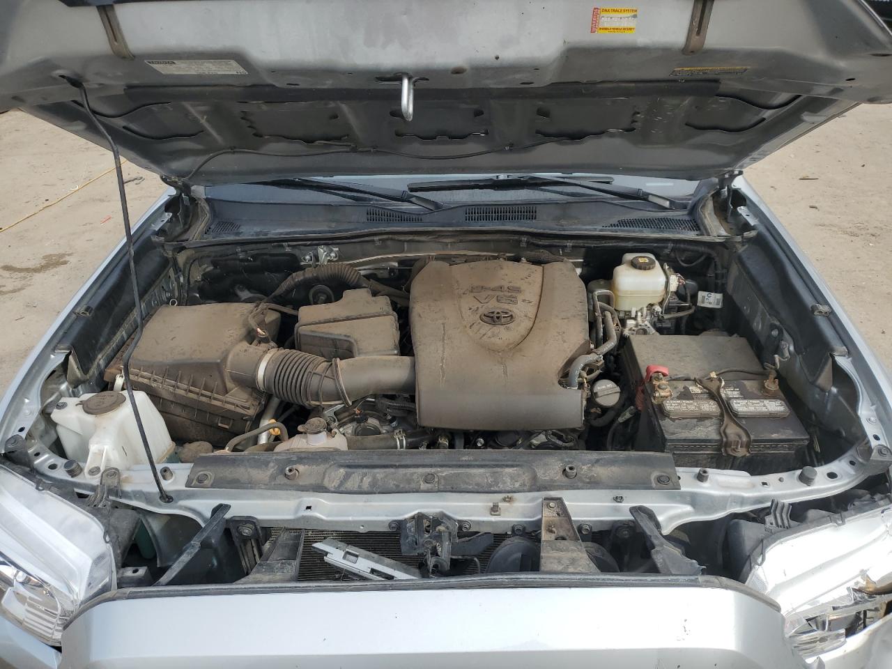 2022 Toyota Tacoma - Image 12