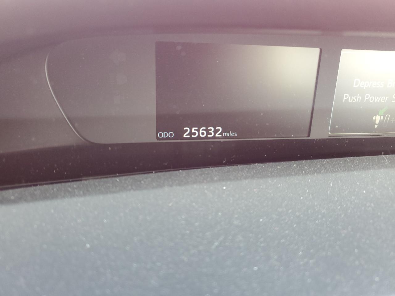 2019 Toyota Prius - Image 9
