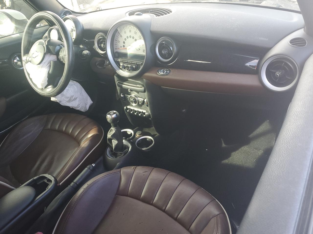 2011 MINI Cooper - Image 8