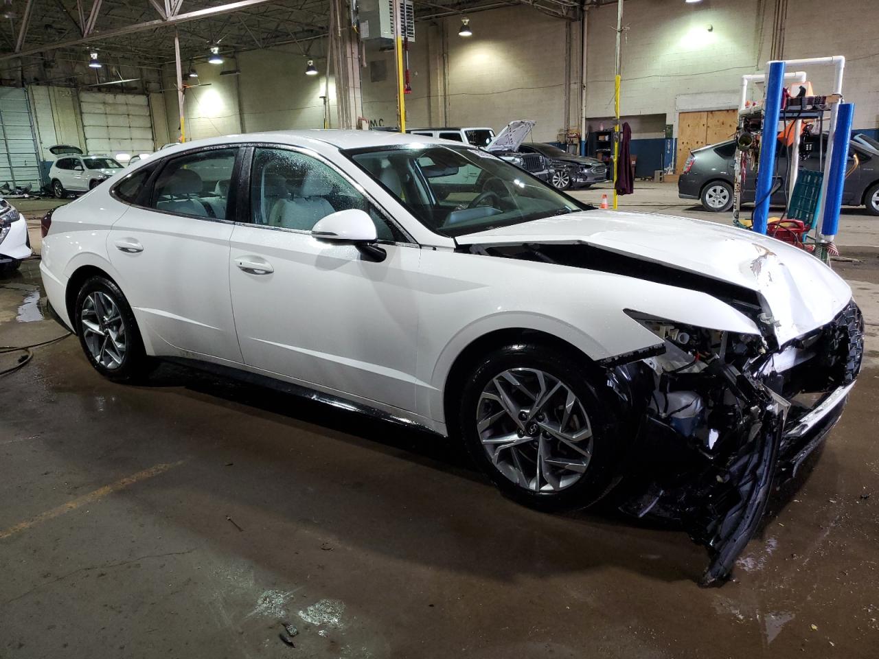 2023 Hyundai Sonata - Image 4