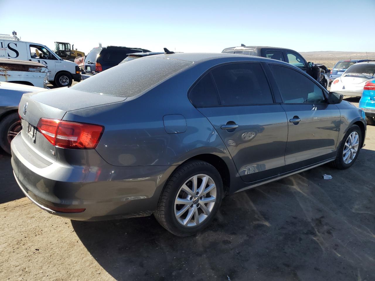 2015 Volkswagen Jetta - Image 3