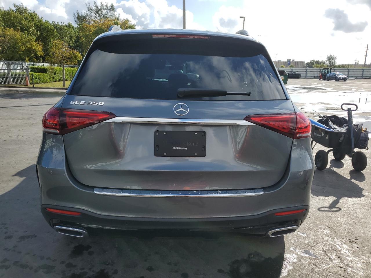 2022 Mercedes-Benz GLE - Image 6