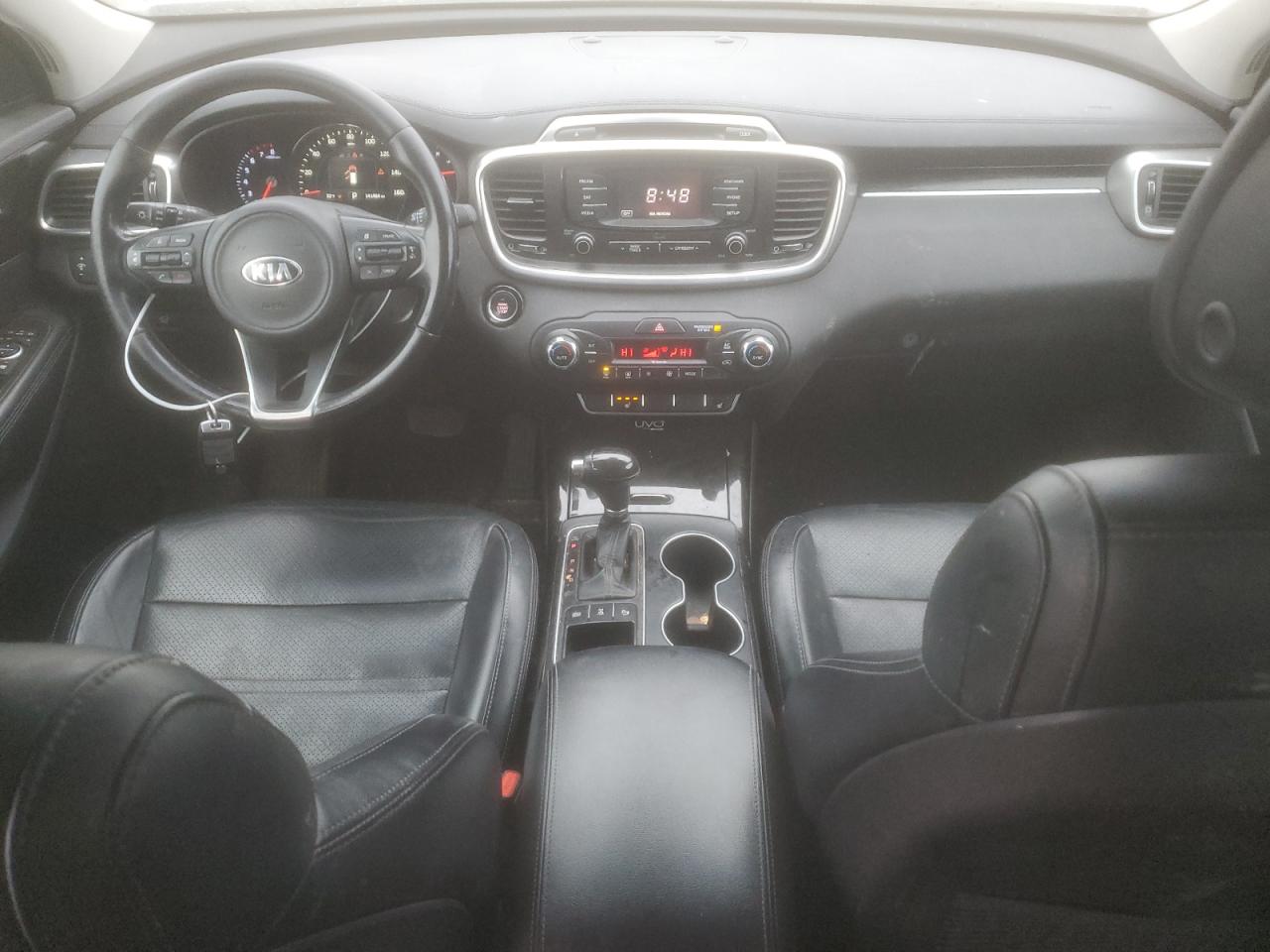 2016 Kia Sorento - Image 8