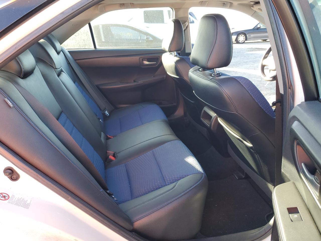 2016 Toyota Camry - Image 10