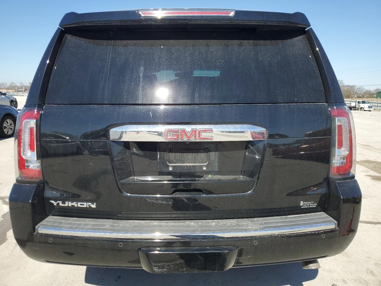 2017 GMC Yukon - Image 6