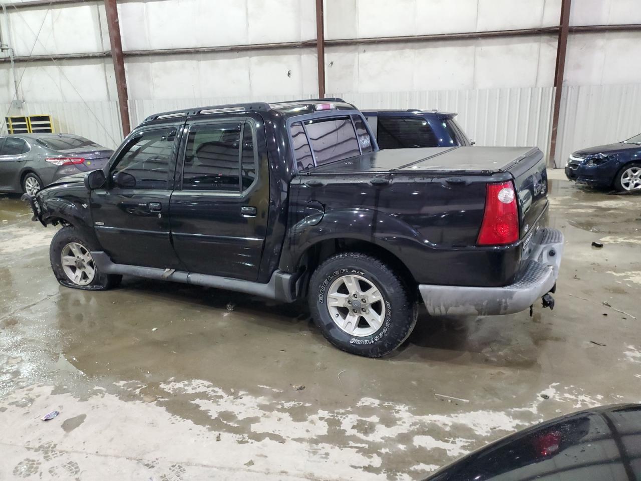 2005 Ford Explorer - Image 2