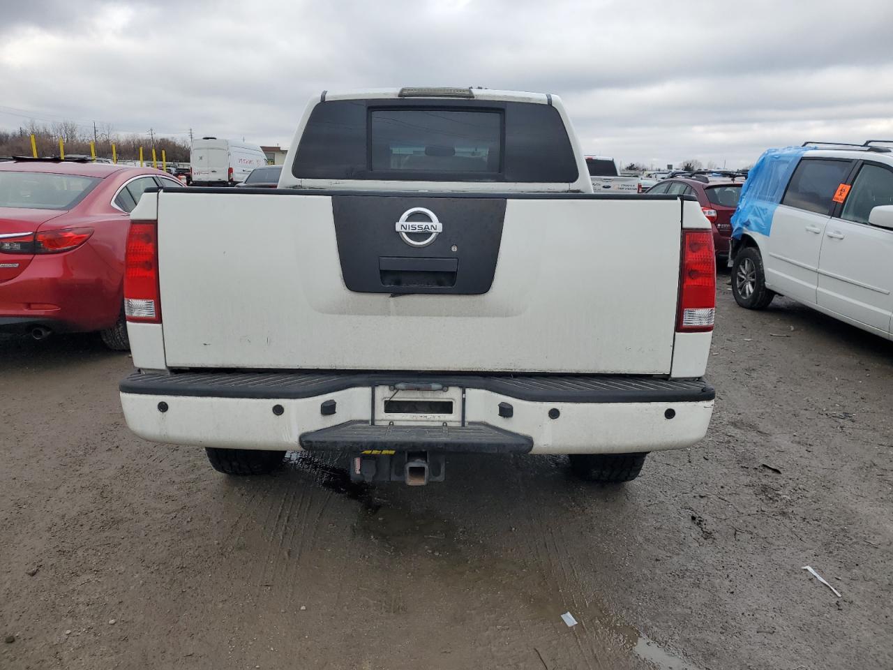 2009 Nissan Titan - Image 6