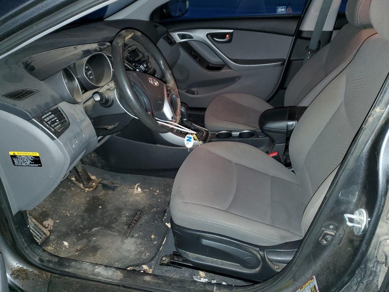 2016 Hyundai Elantra - Image 7