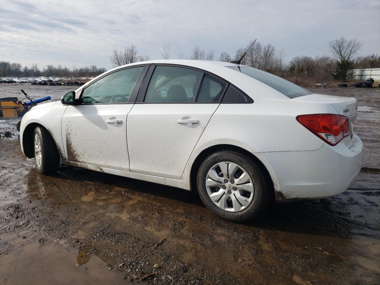 2014 Chevrolet Cruze - Image 2