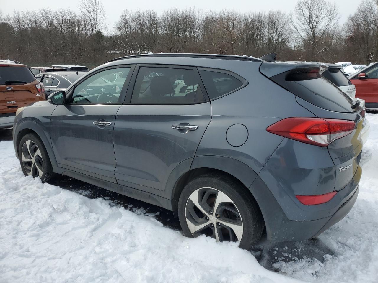 2016 Hyundai Tucson - Image 2