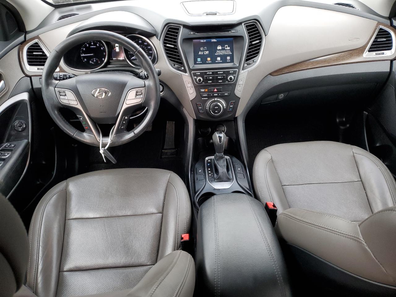 2017 Hyundai Santa Fe - Image 8