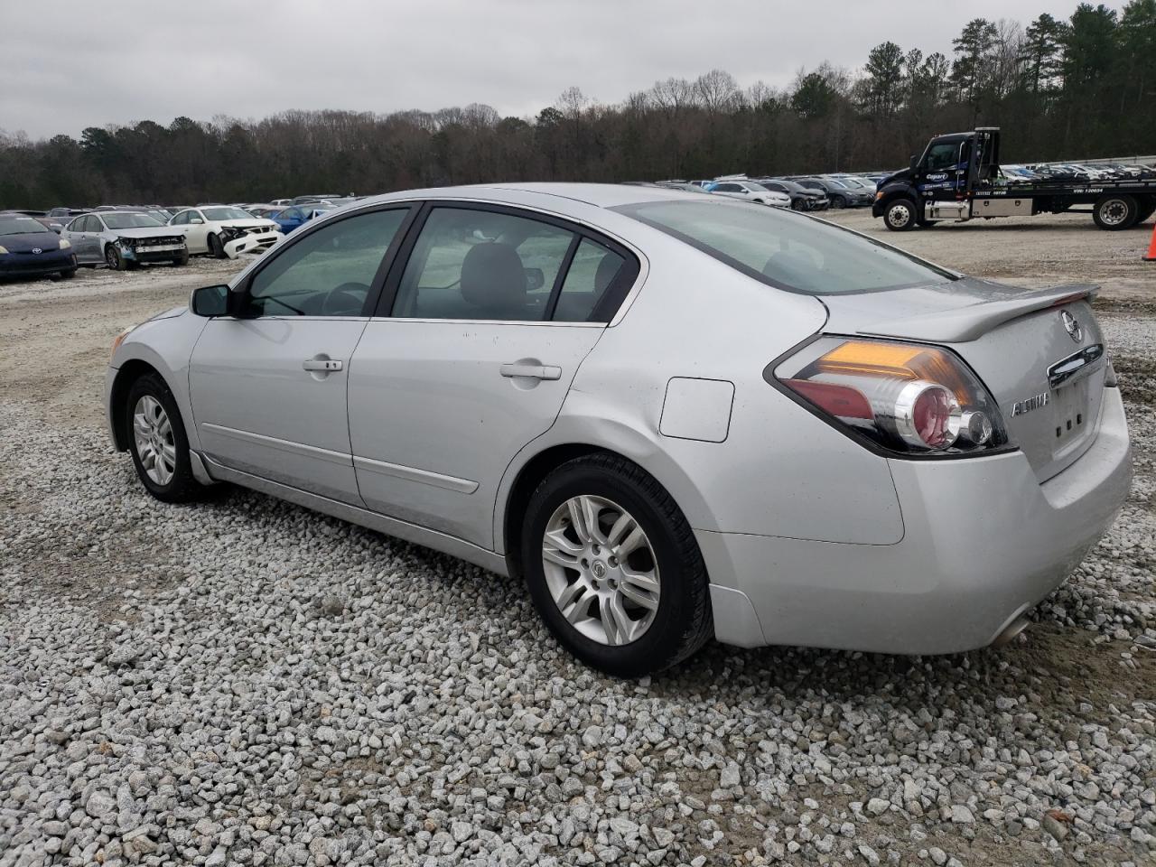 2012 Nissan Altima - Image 2