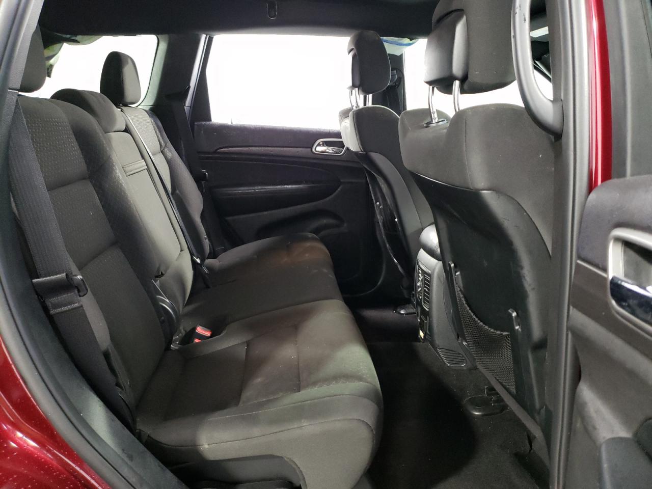 2018 Jeep Grand Cherokee - Image 11