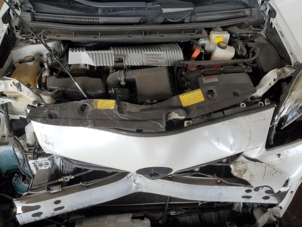 2012 Toyota Prius - Image 11