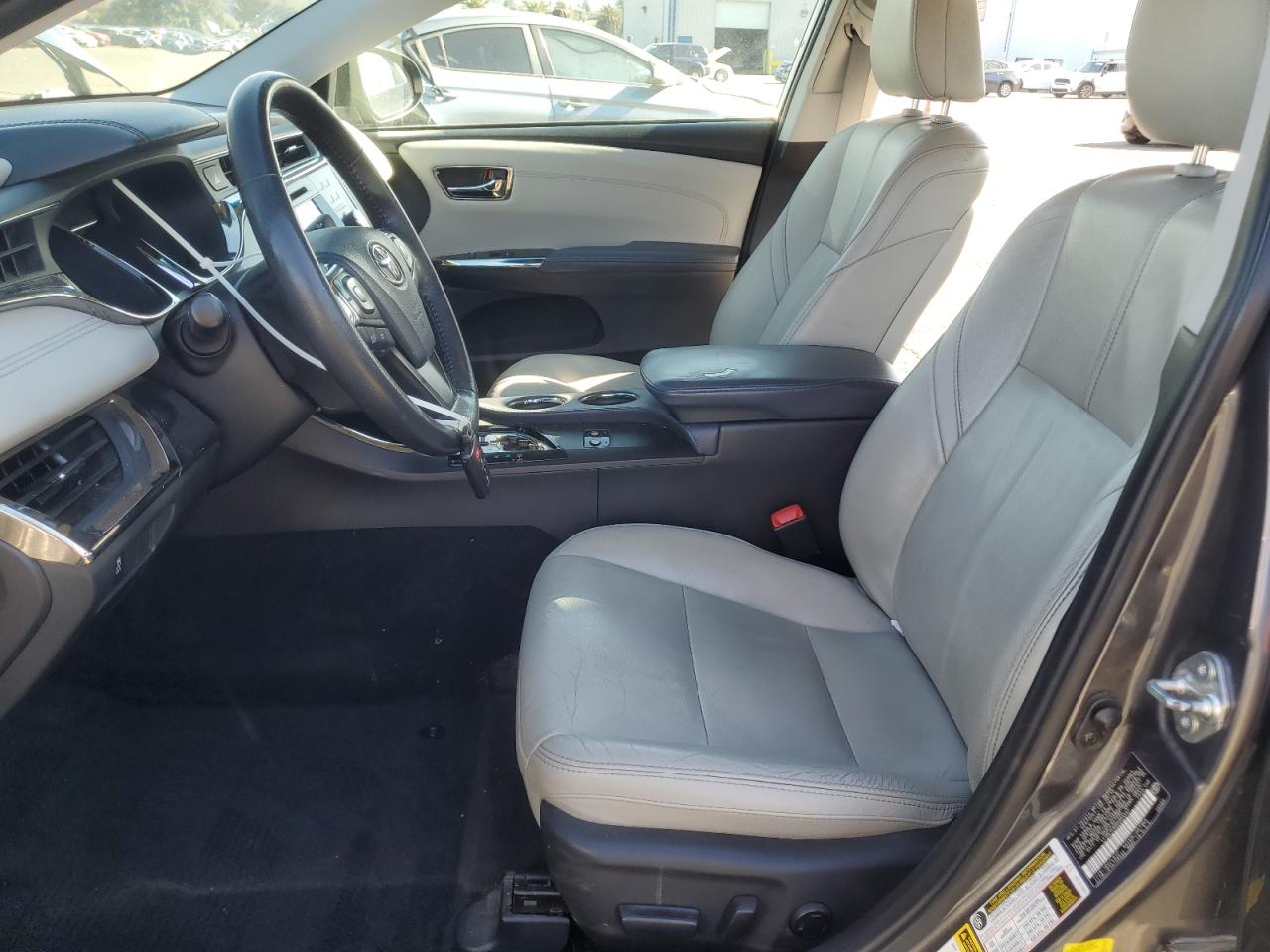 2013 Toyota Avalon - Image 7