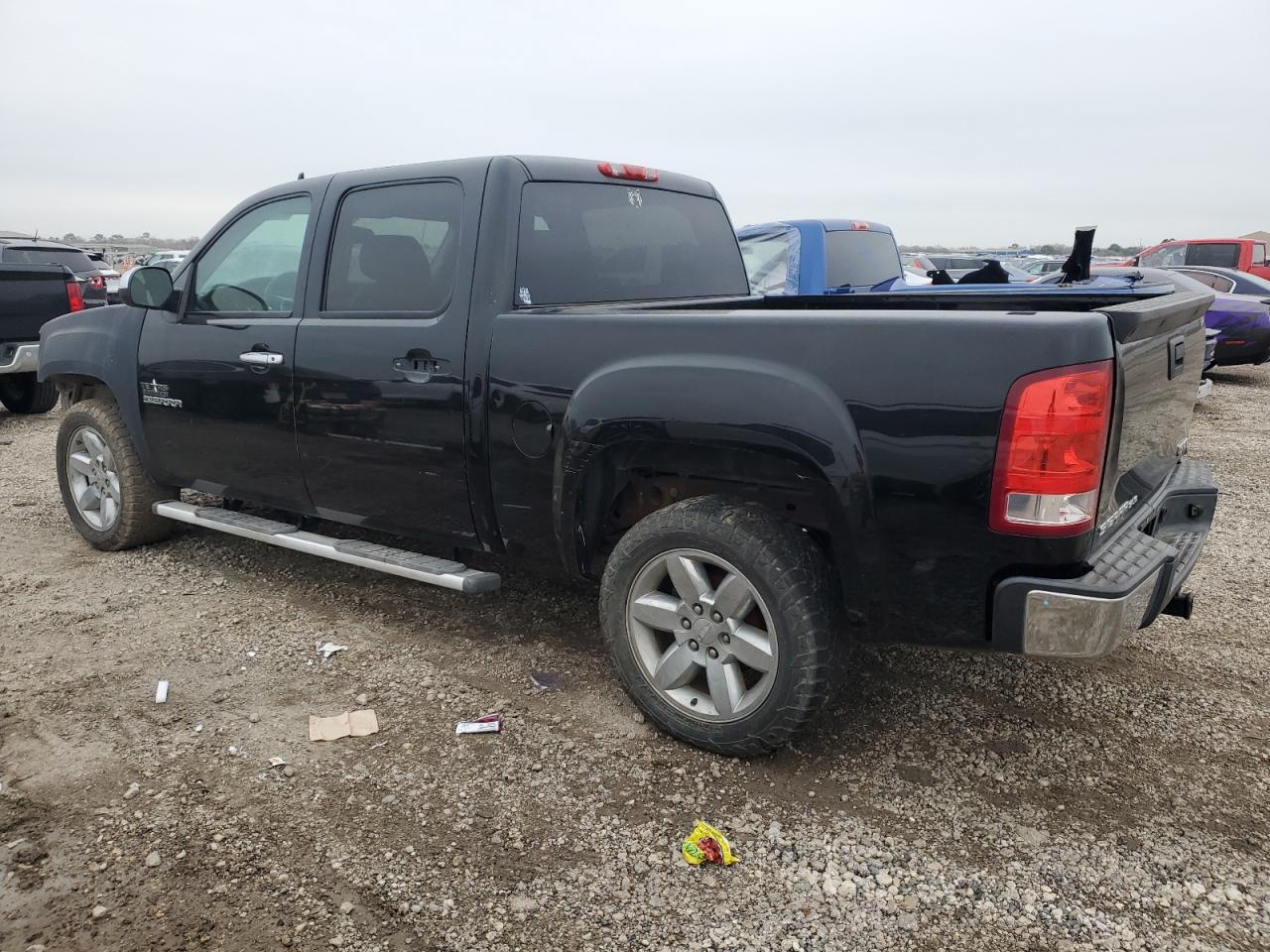 2013 GMC Sierra - Image 2