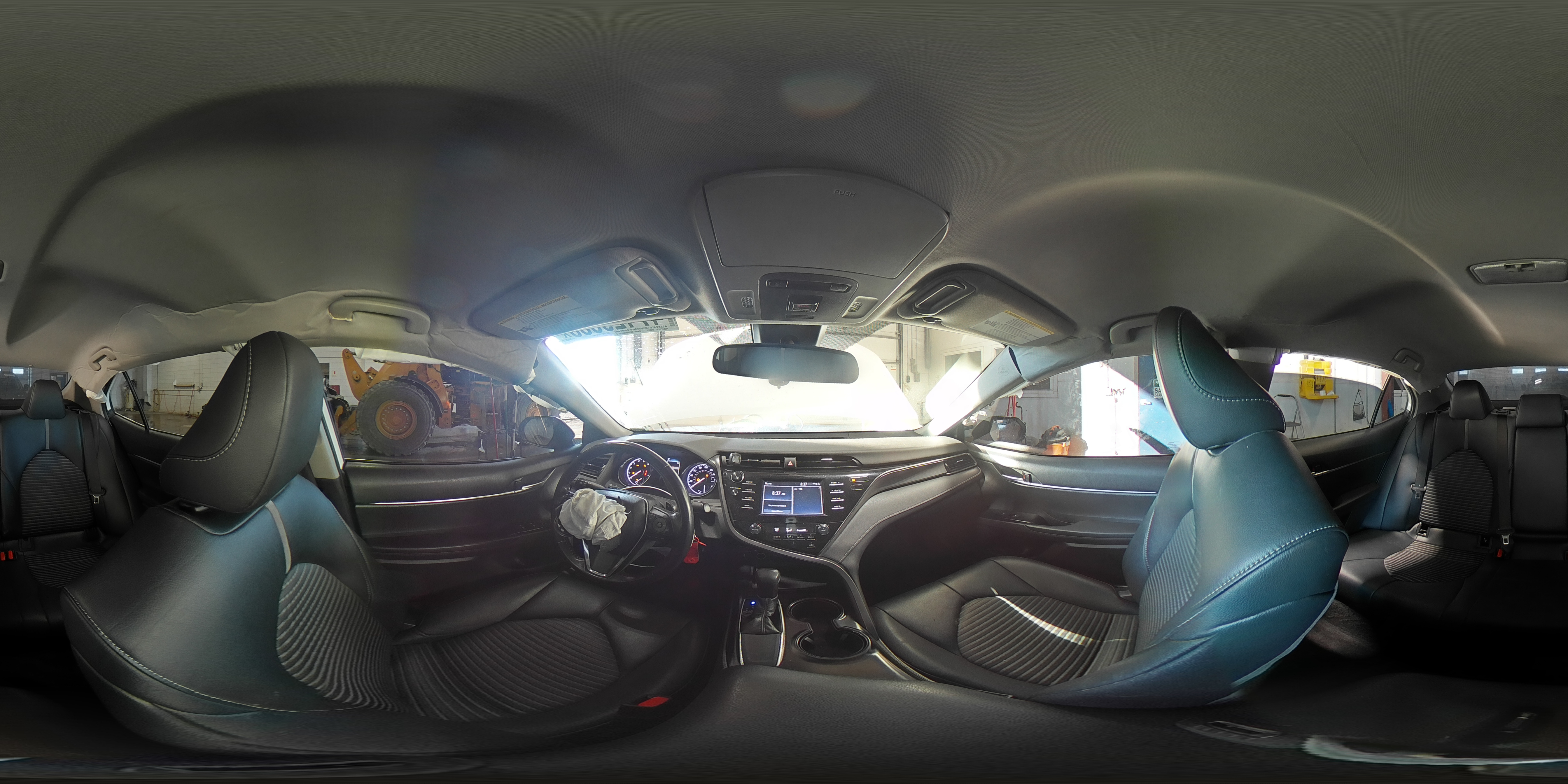 2019 Toyota Camry - Image 13
