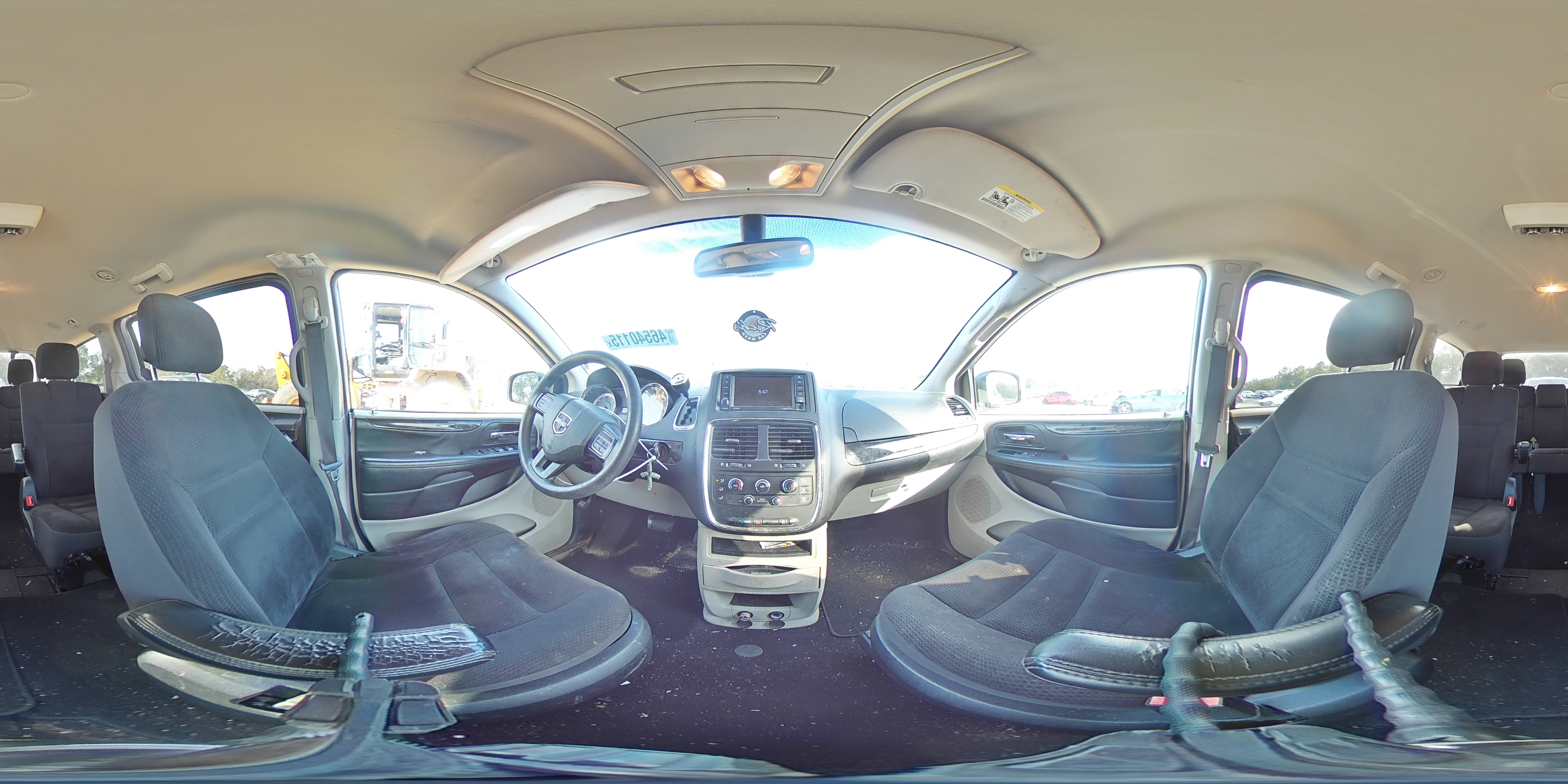 2019 Dodge Caravan - Image 13