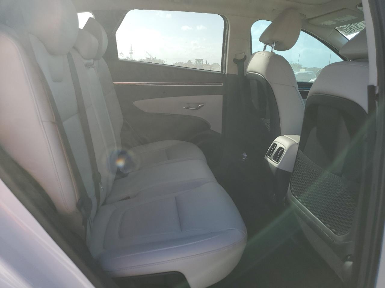 2022 Hyundai Tucson - Image 11