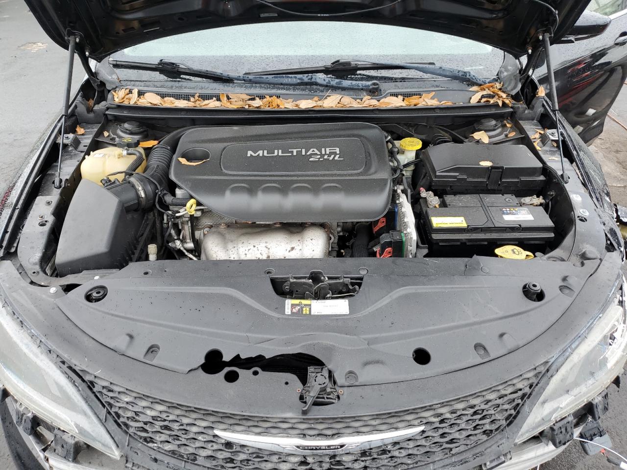 2015 Chrysler 200 - Image 11