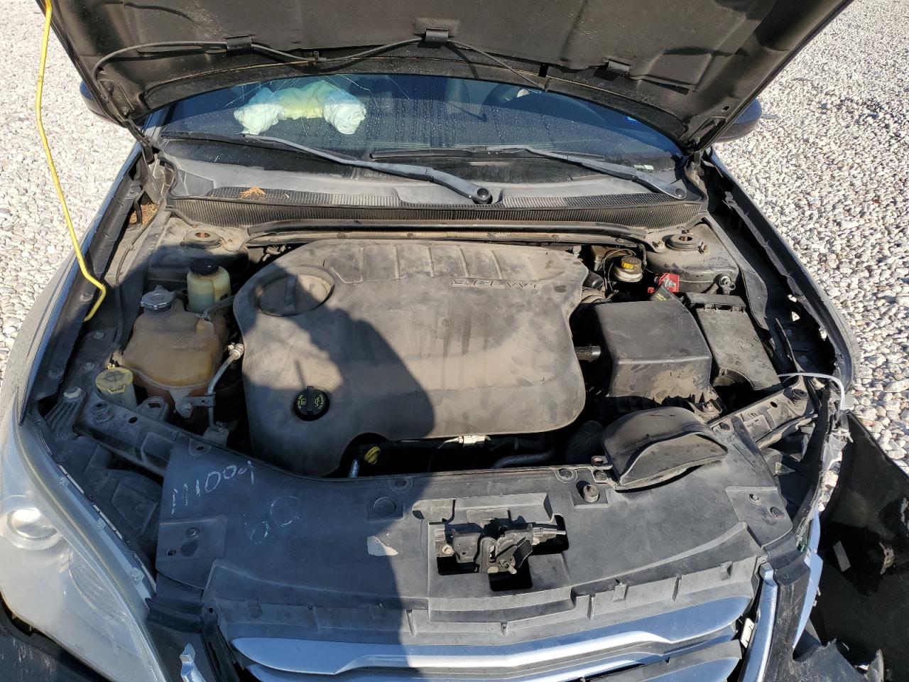 2014 Chrysler 200 - Image 13