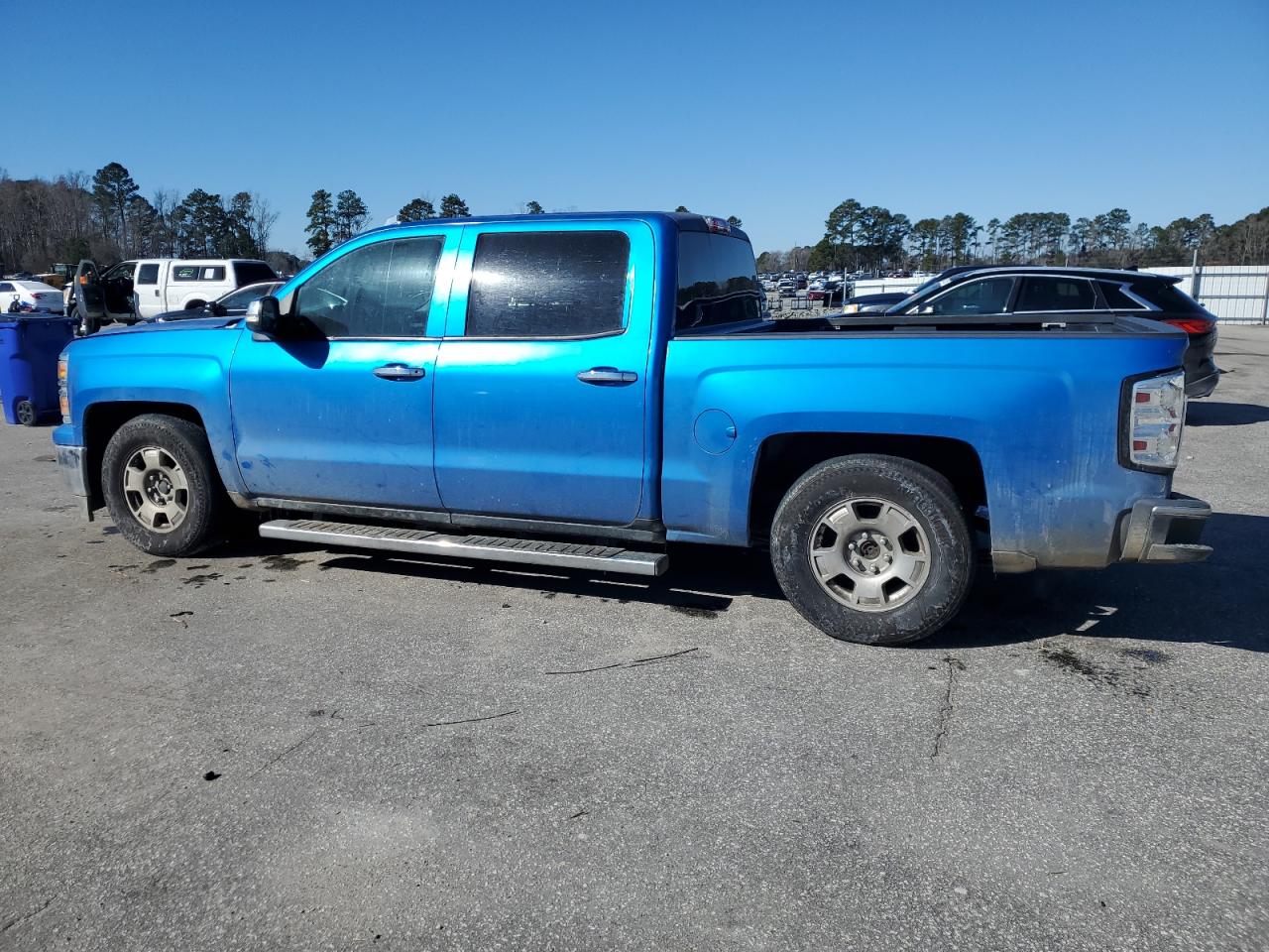 2014 Chevrolet Silverado - Image 2