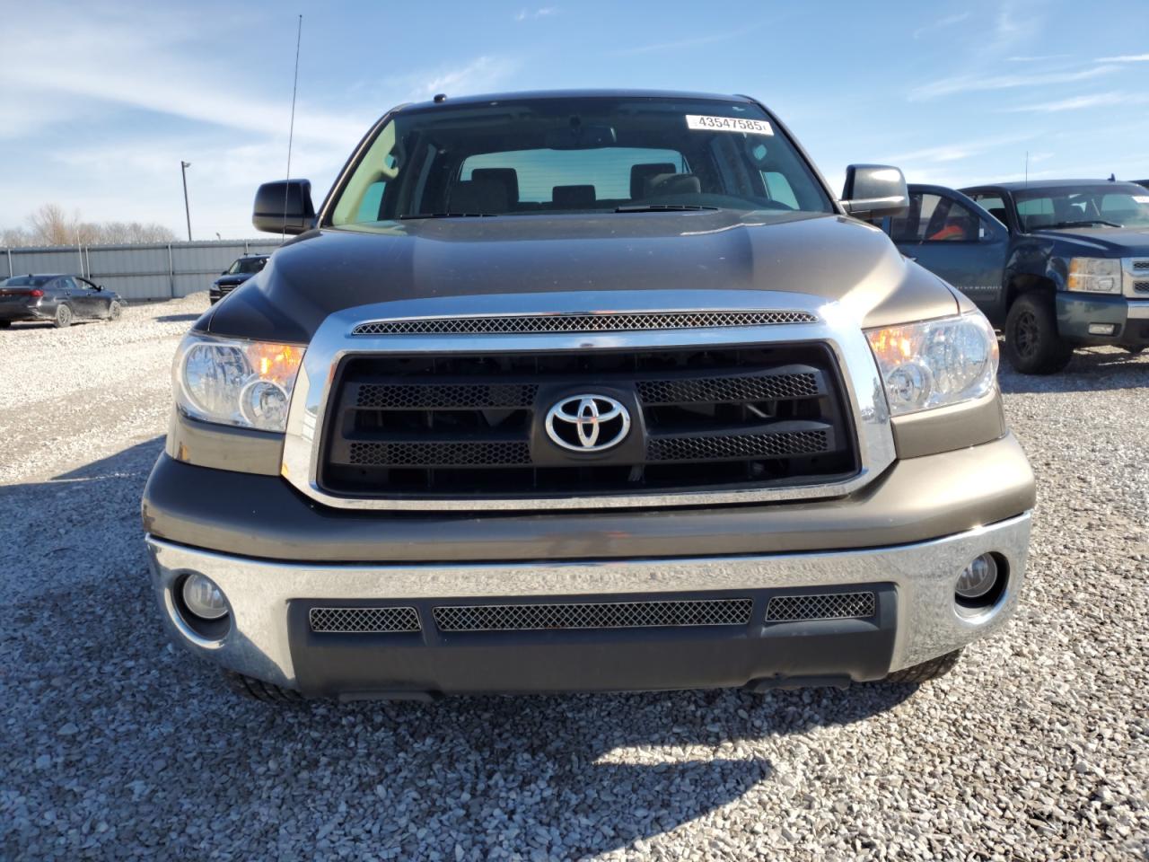 2013 Toyota Tundra - Image 5