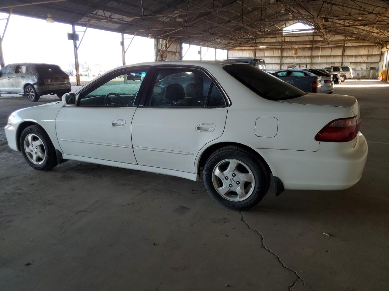 2000 Honda Accord - Image 2