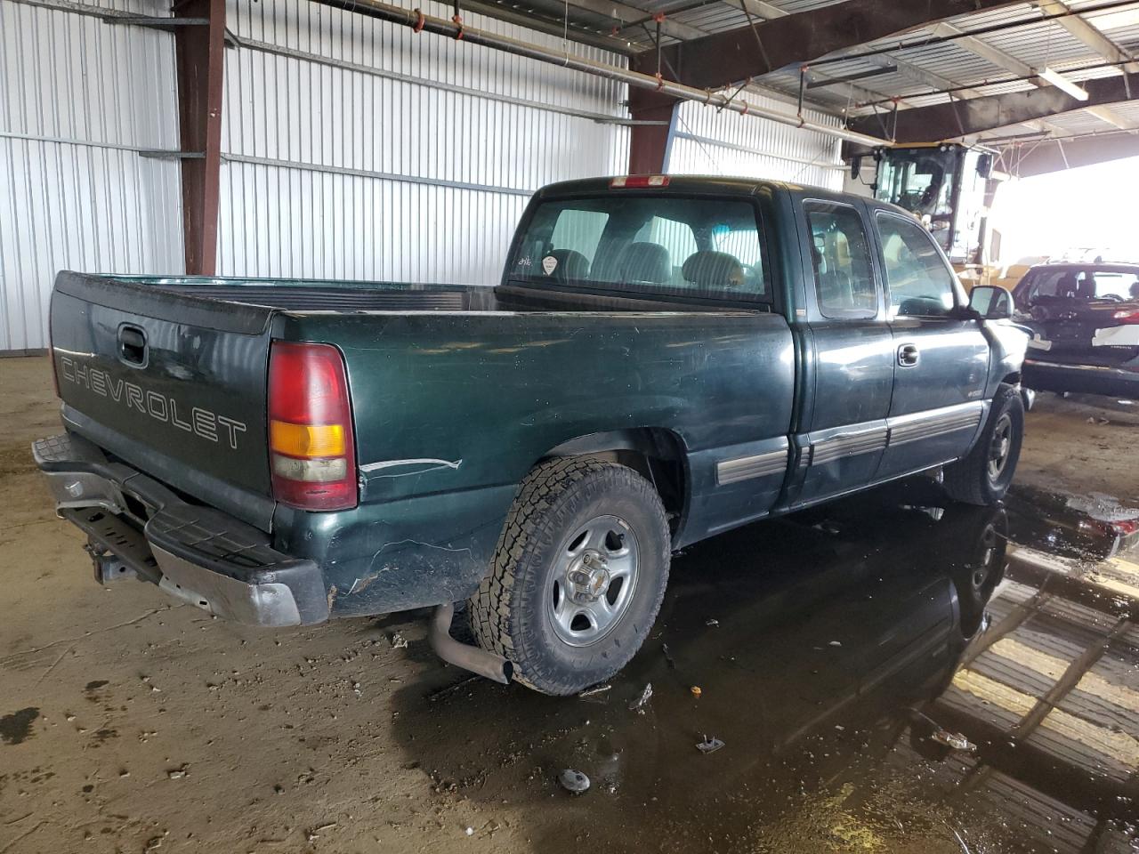 2001 Chevrolet Silverado - Image 3