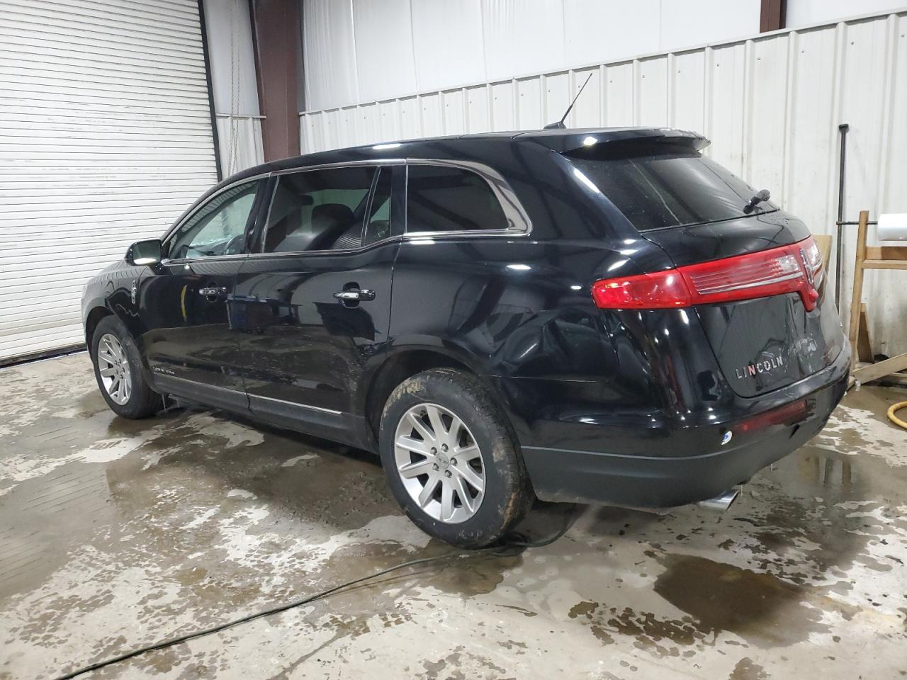2018 Lincoln MKT - Image 2