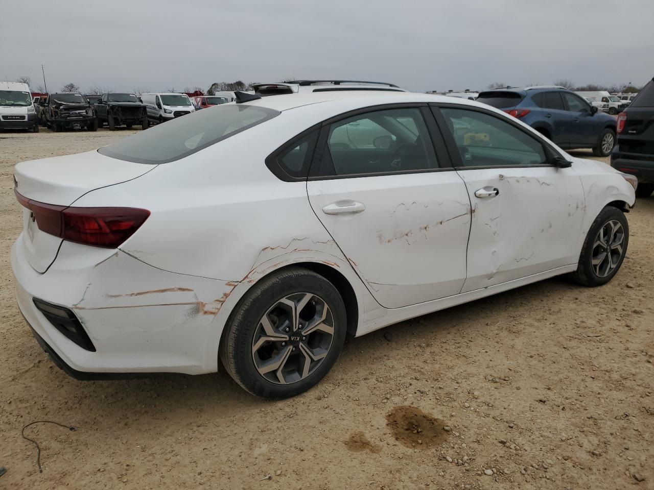 2021 Kia Forte - Image 3
