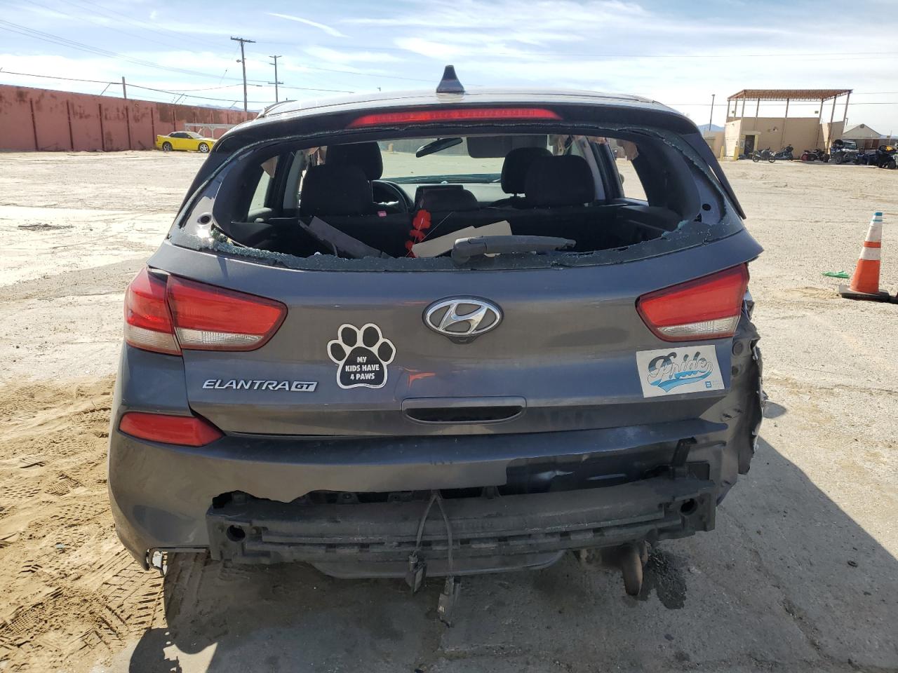 2018 Hyundai Elantra - Image 6